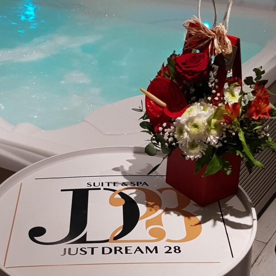 Suite & Spa Just Dream 28 Сикс-Фор-ле-Плаж Екстериор снимка