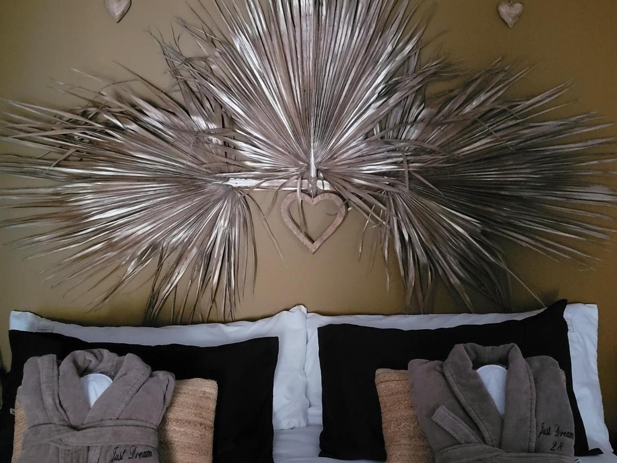 Suite & Spa Just Dream 28 Сикс-Фор-ле-Плаж Екстериор снимка