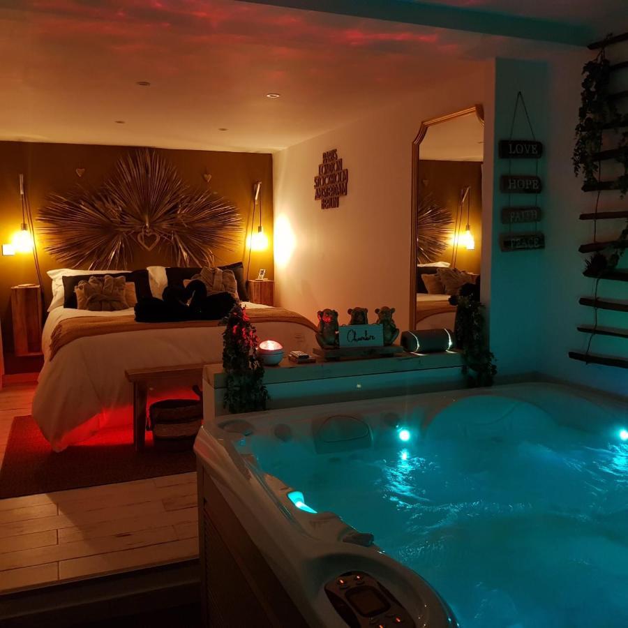 Suite & Spa Just Dream 28 Сикс-Фор-ле-Плаж Екстериор снимка